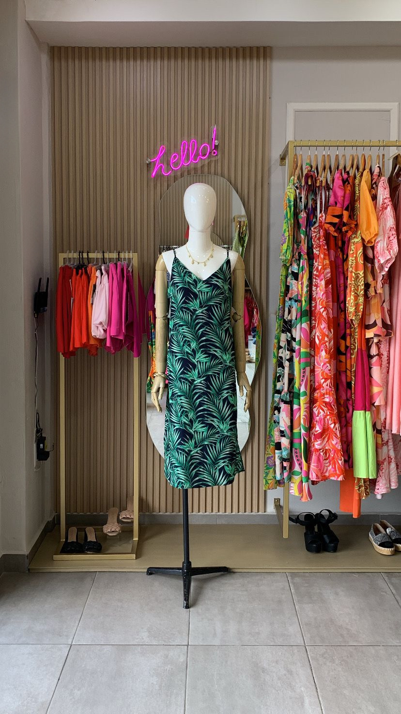 VESTIDO TROPICAL.